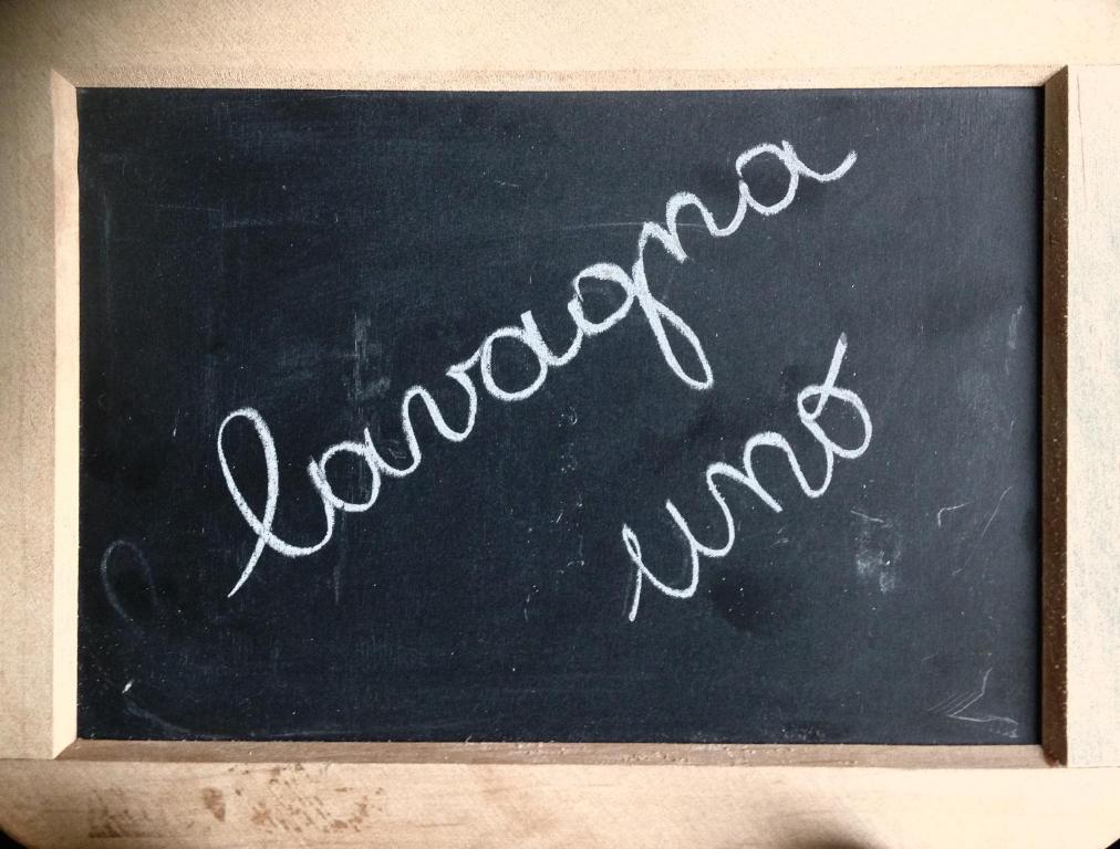 Lavagna Uno room 6
